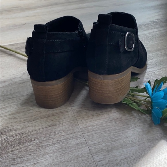 Sonoma Black Suede Ankle Booties with Chunky Heel/size 6 - Picture 6 of 12